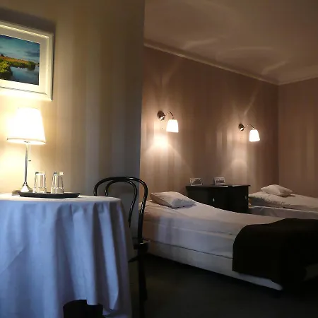 Lesny Dworek Guest house *